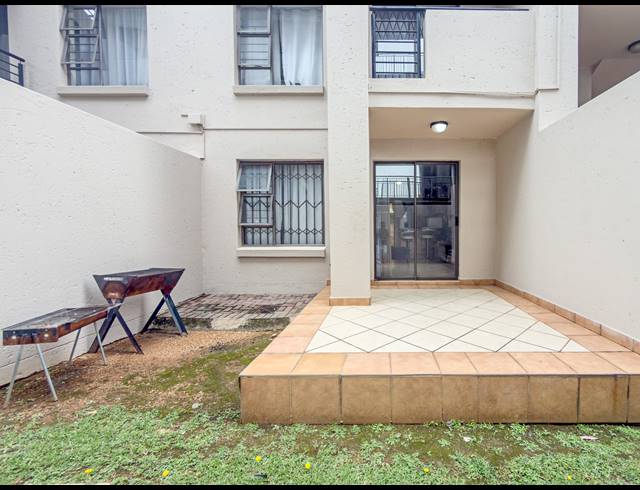 0.5 BEDROOM APARTMENT FOR SALE IN HATFIELD
